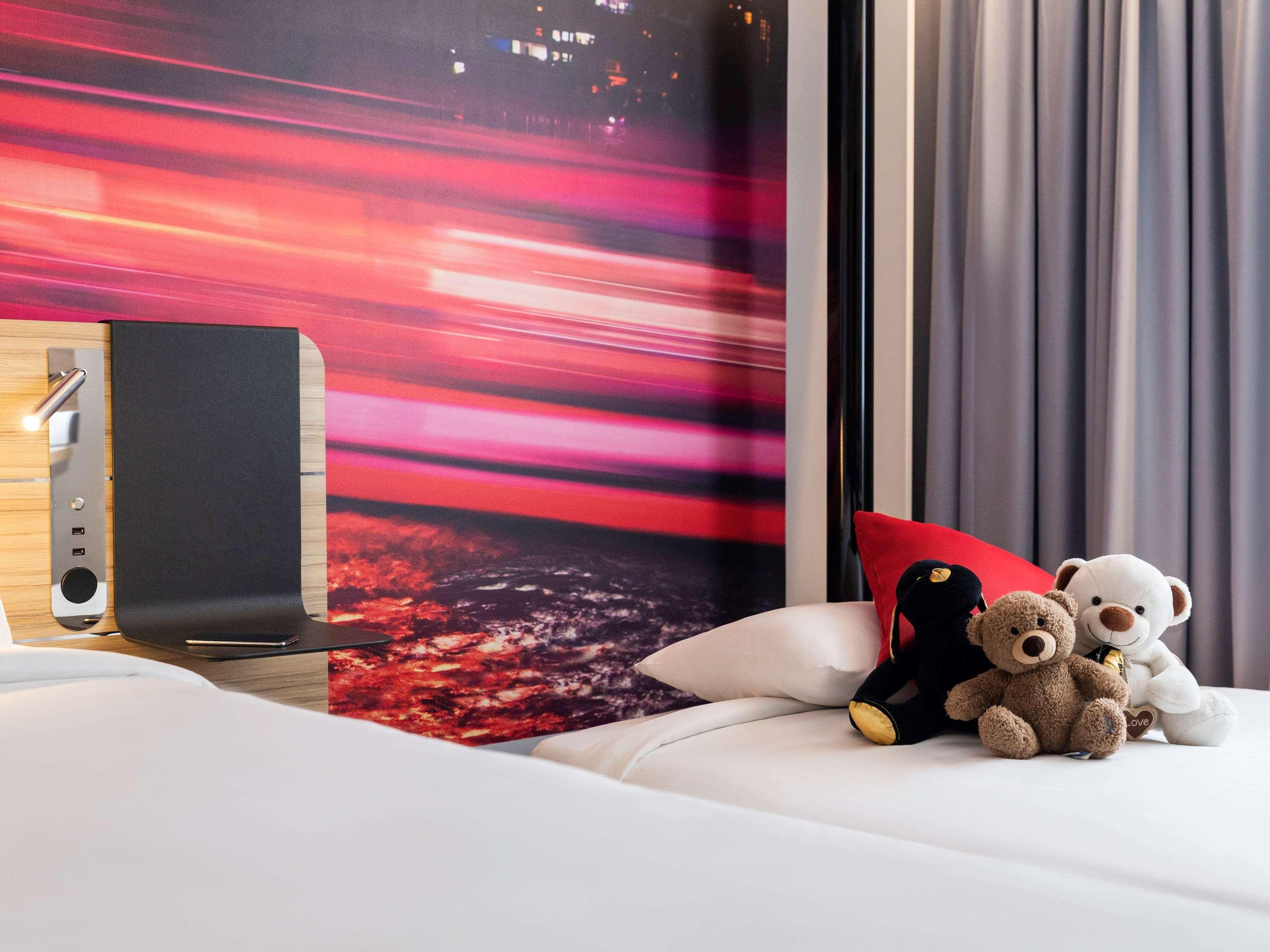 Novotel Bordeaux Centre Ville Esterno foto