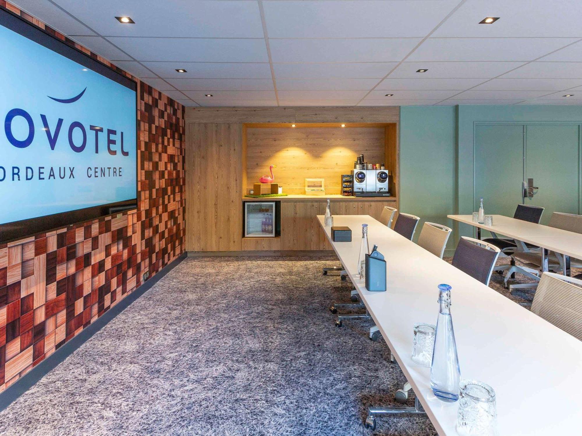 Novotel Bordeaux Centre Ville Esterno foto