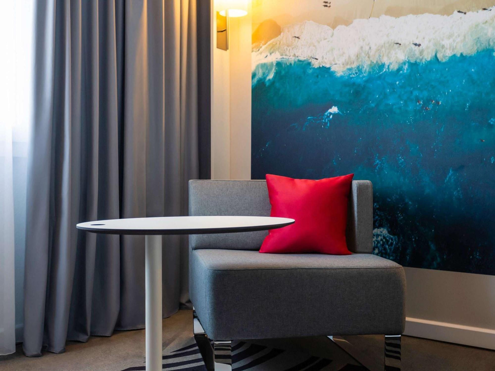 Novotel Bordeaux Centre Ville Esterno foto