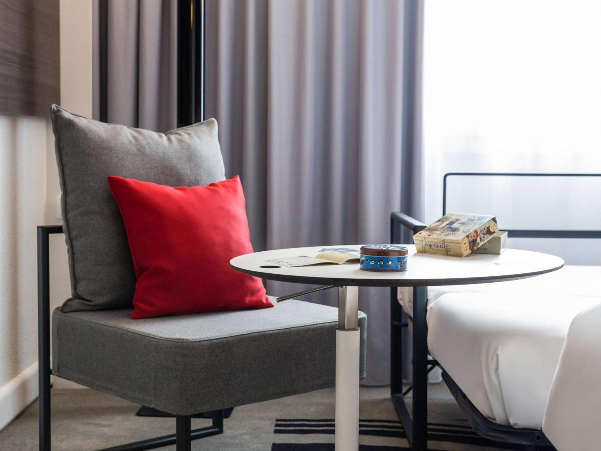 Novotel Bordeaux Centre Ville Esterno foto