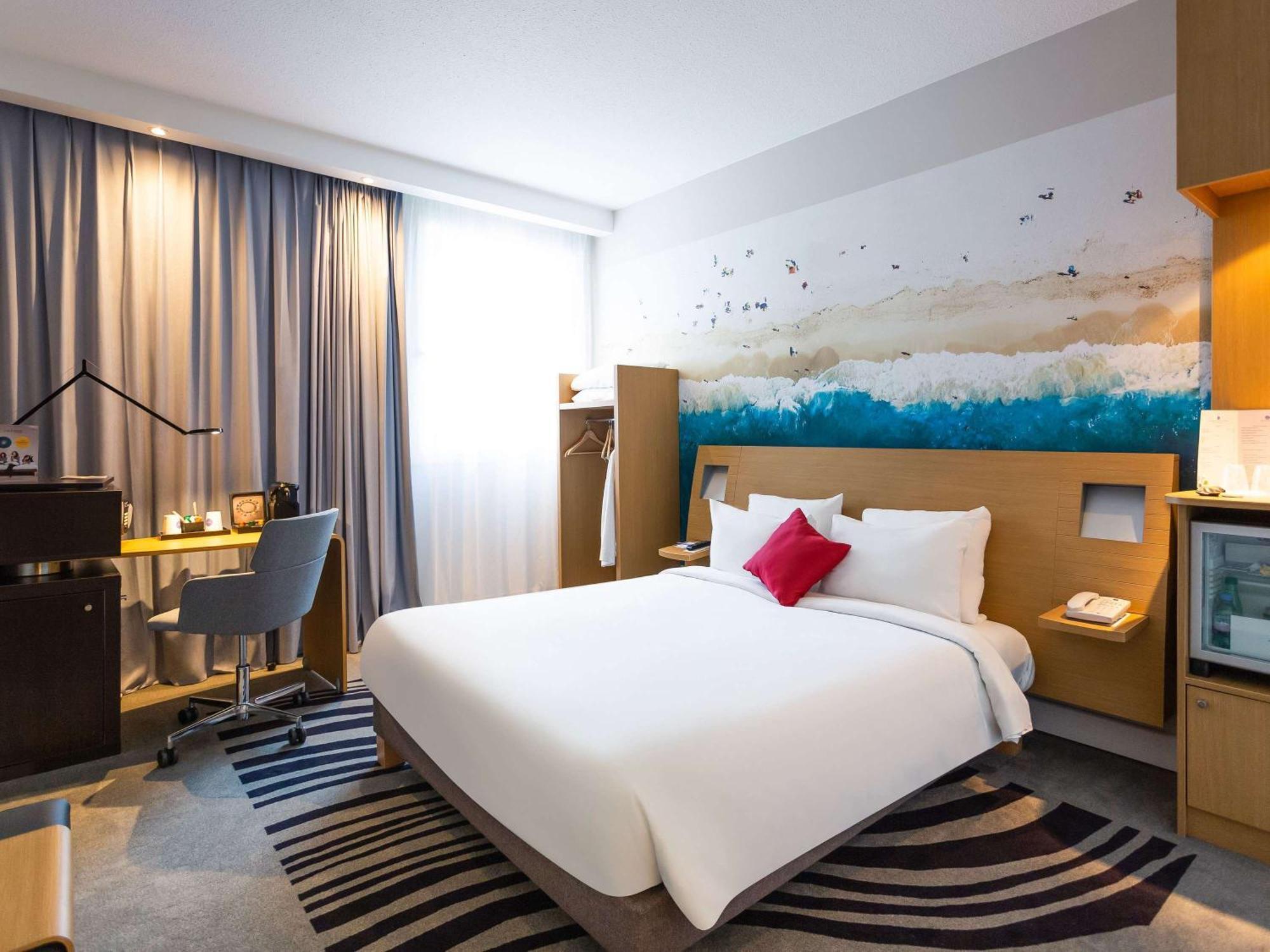 Novotel Bordeaux Centre Ville Esterno foto