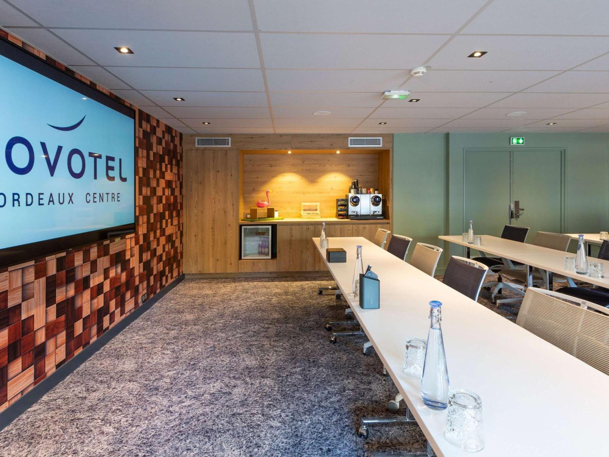 Novotel Bordeaux Centre Ville Esterno foto