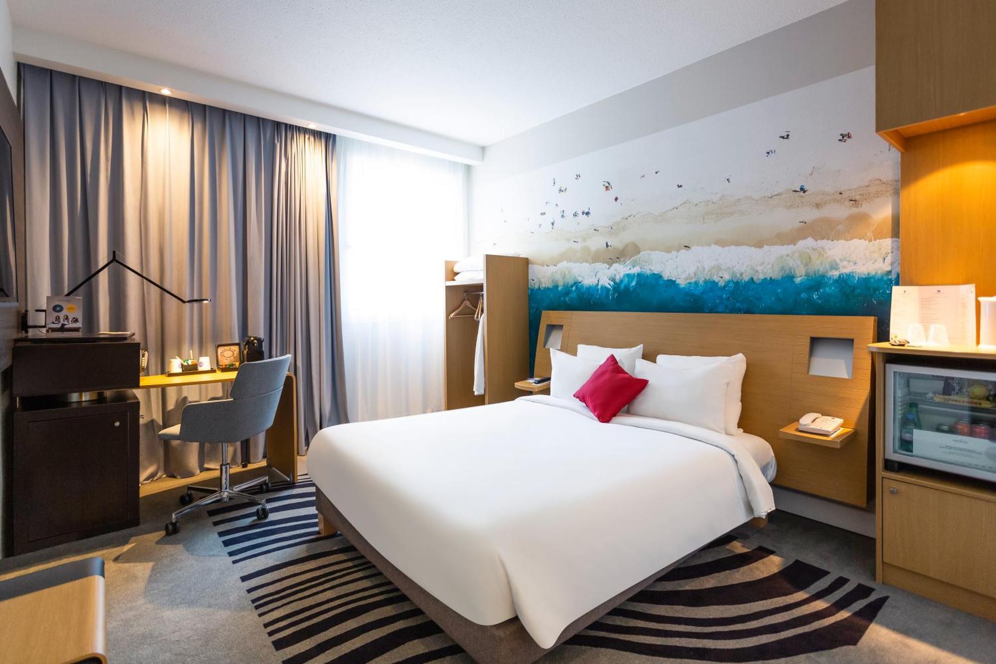 Novotel Bordeaux Centre Ville Esterno foto