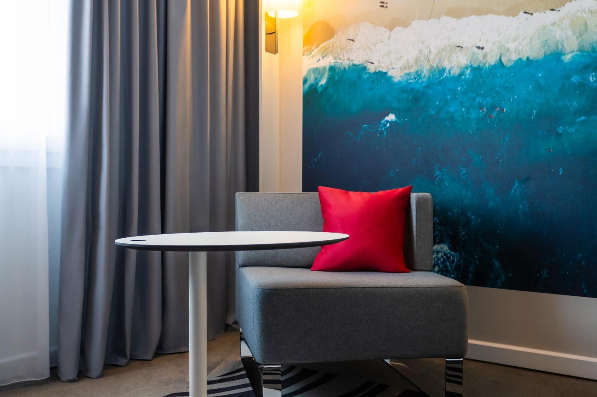 Novotel Bordeaux Centre Ville Esterno foto