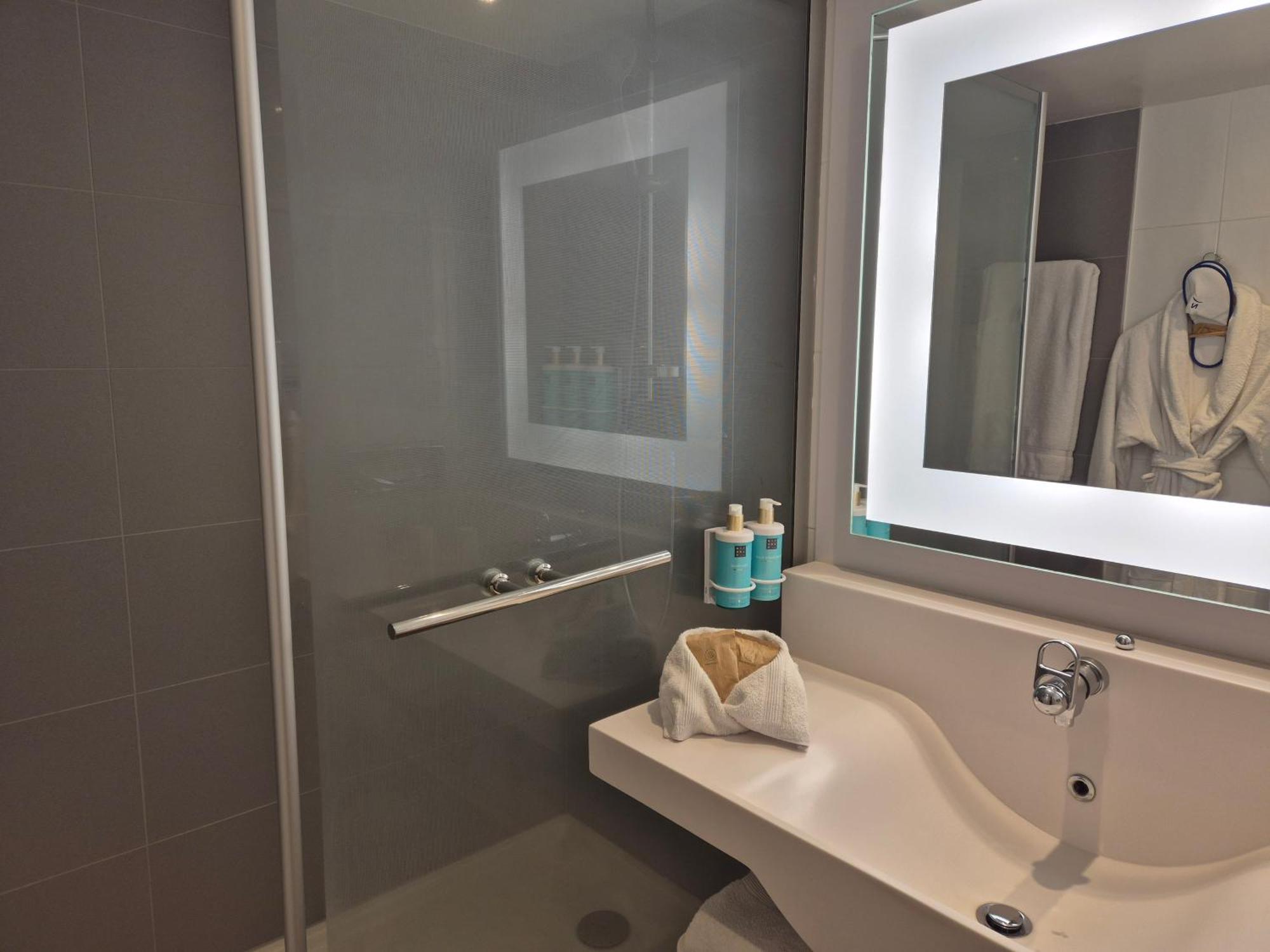 Novotel Bordeaux Centre Ville Esterno foto